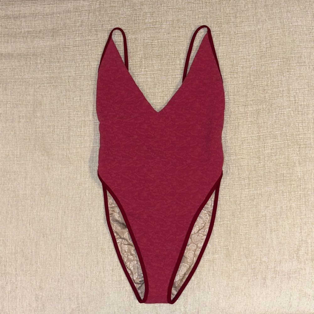 Free People Amber One Piece Swimsuit Free-est Beach Pink Berry Size Small NEW - Picture 5 of 9